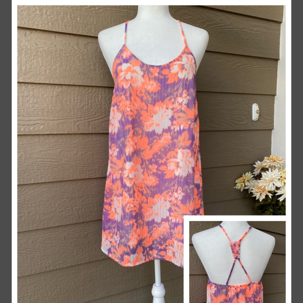 Peppermint women's floral top